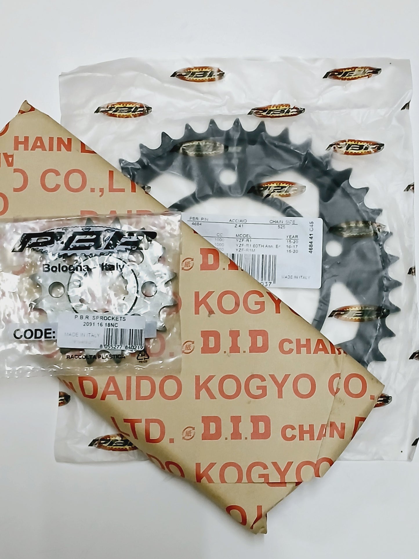 SPROCKETS KIT (DID GOLD CHAIN) FOR YAMAHA R1M (16-26)