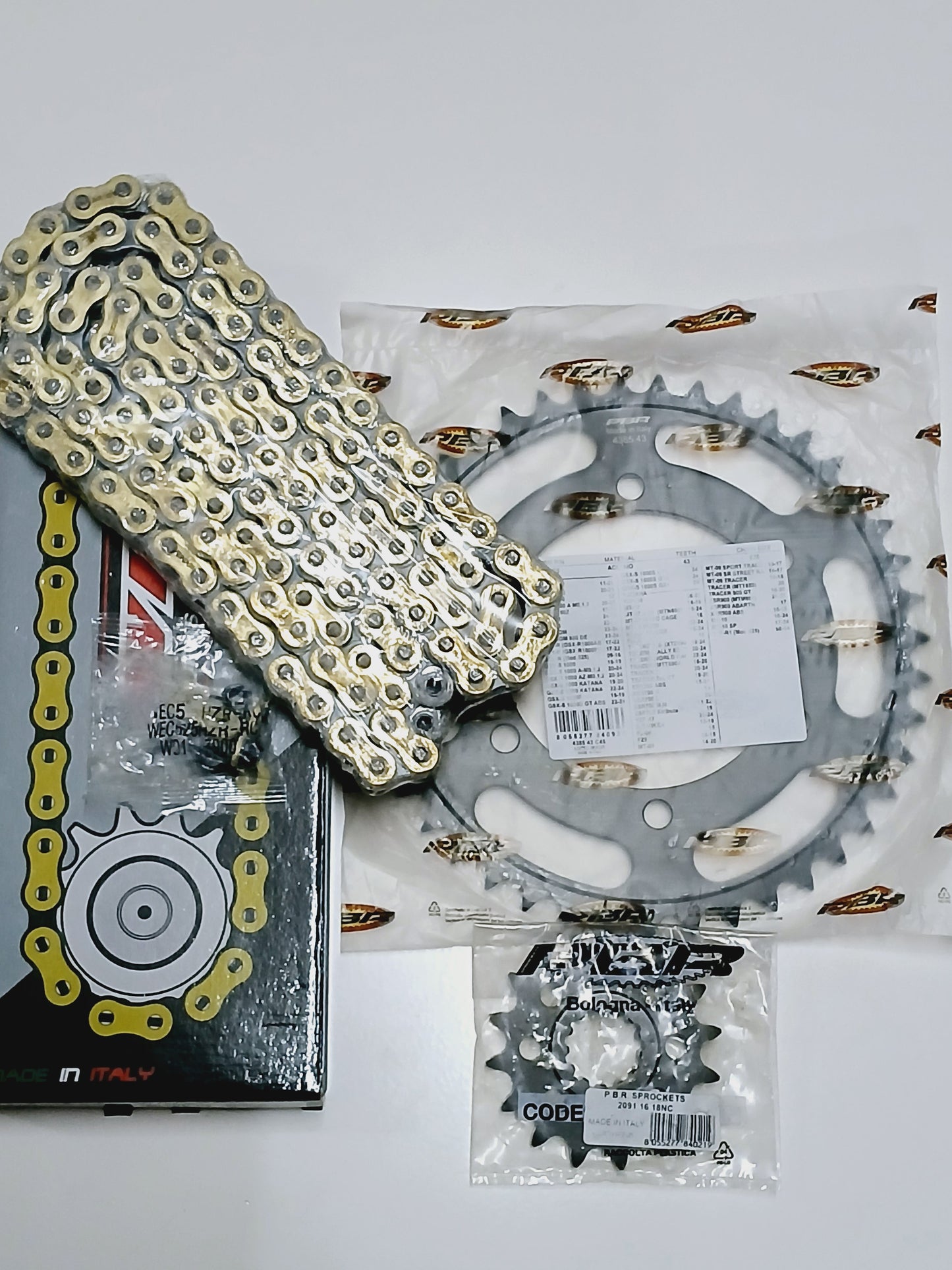 SPROCKETS KIT (ITALIAN CHAIN) FOR [MT07-09-10(SP,TRACER)(GT,GT+), XTZ TENERE 700]*(14-26) V-STROM 800 (20-26)