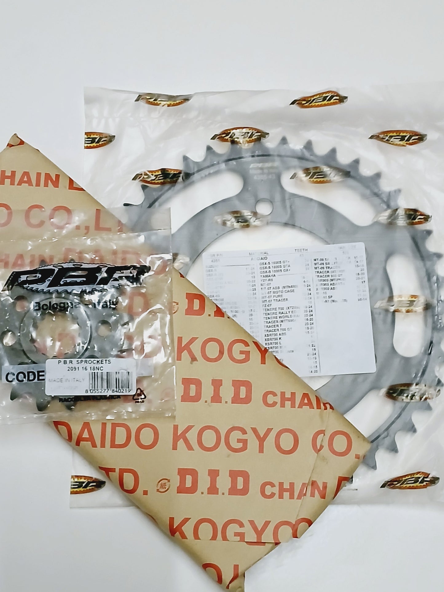 SPROCKETS KIT (DID GOLD CHAIN) FOR [MT07-09-10(SP,TRACER)(GT,GT+), XTZ TENERE 700]*(14-26) V-STROM 800 (20-26)