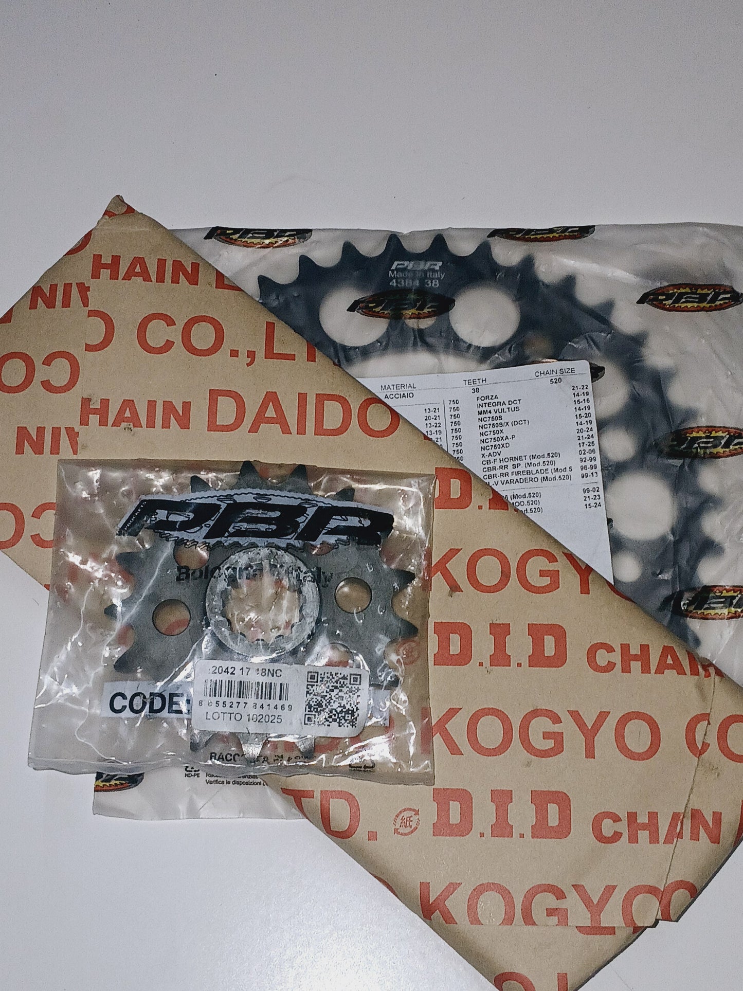 SPROCKETS KIT (DID GOLD CHAIN) FOR X-ADV 750, FORZA 750 (17-26)